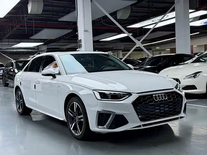 Audi A4L 2020