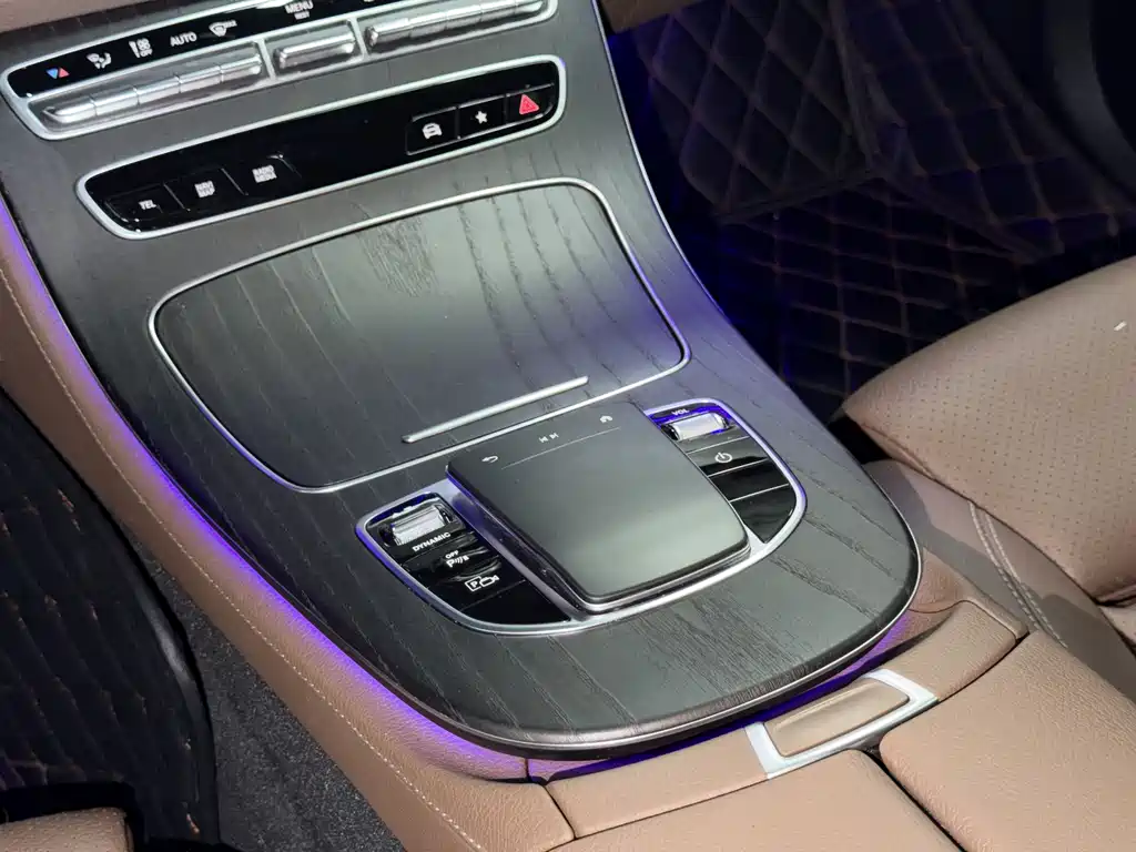 Mercedes-Benz E-Class New Energy 2022 — фото 14