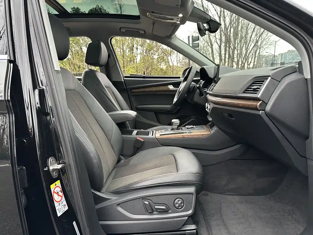 Audi Q5L 2021 — фото 11