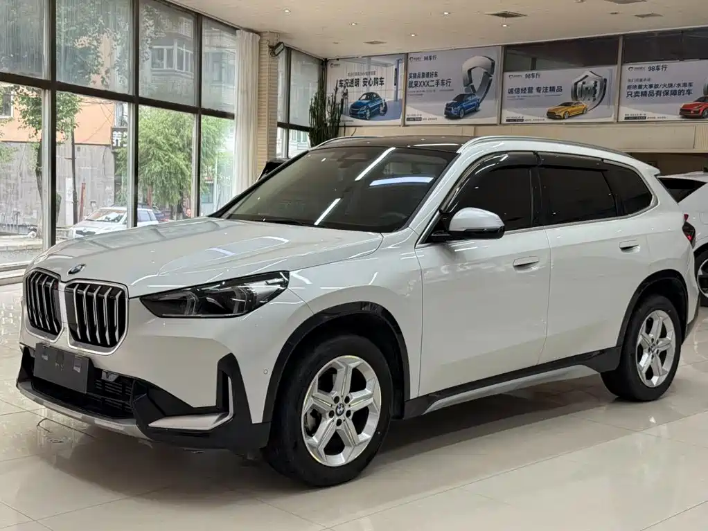 BMW X1 2024 — фото 1