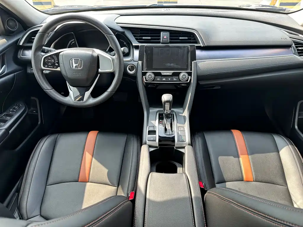 Honda Civic 2017 — фото 19