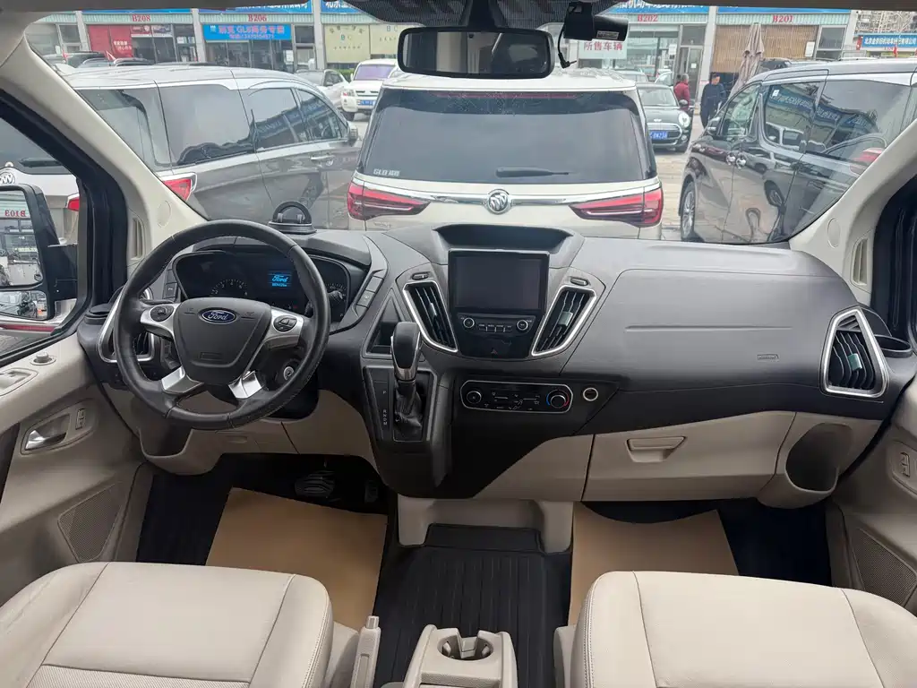 Ford Tourneo 2018 — фото 6