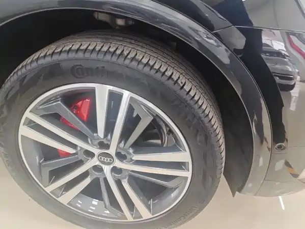 Audi Q5L 2022