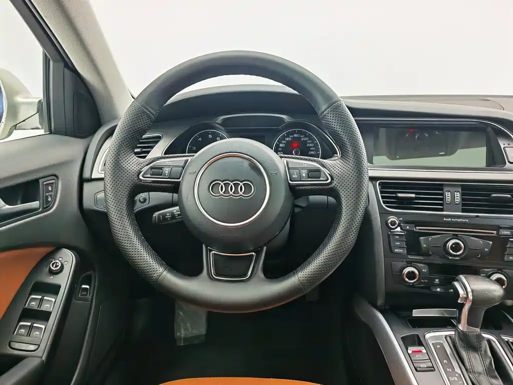 Audi A4L 2015 — фото 11