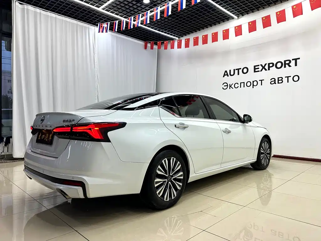 Nissan Teana 2023