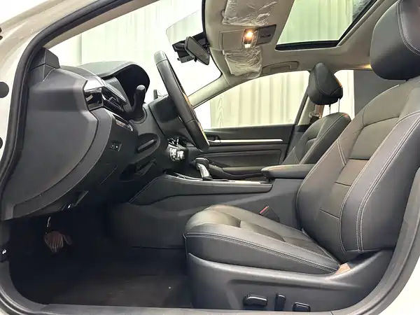 Nissan Teana 2023