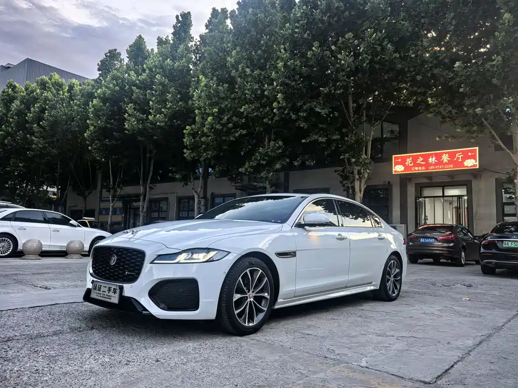 Jaguar XFL 2023 — фото 1