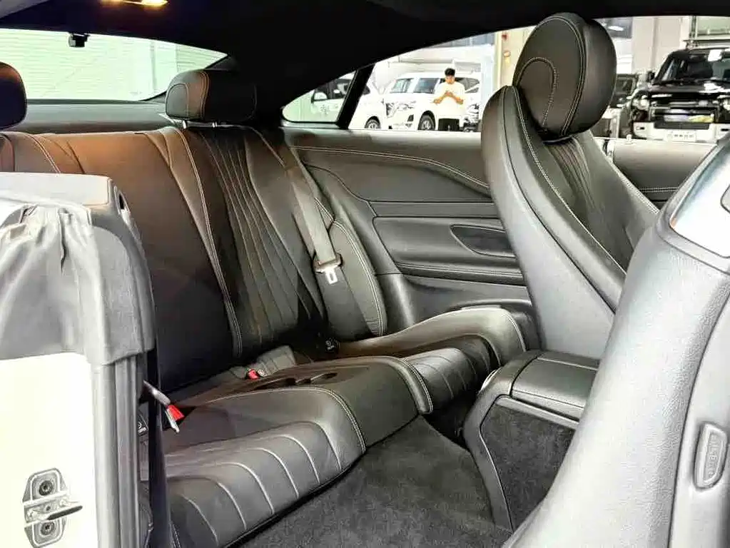 Mercedes-Benz E-Class 2020 — фото 12