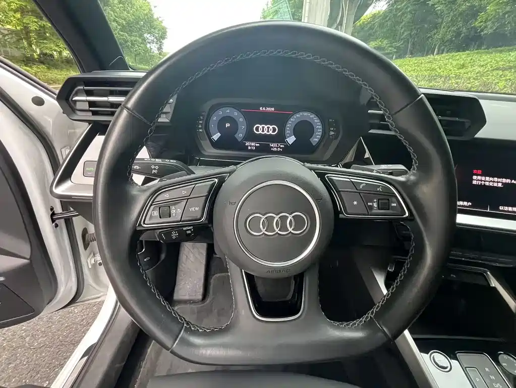 Audi A3 2024 — фото 13