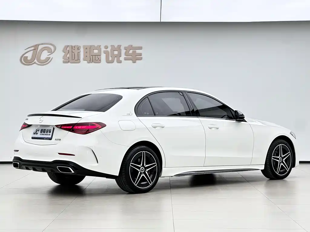 Mercedes-Benz C-Class 2023 — фото 3