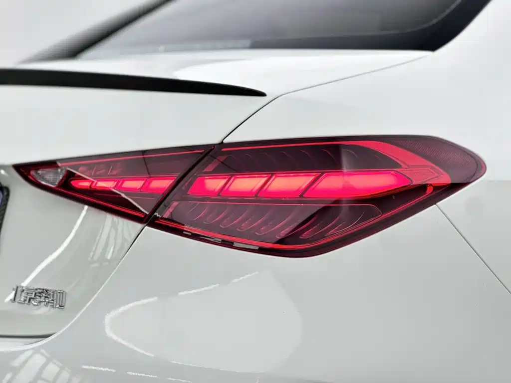 Mercedes-Benz C-Class 2023 — фото 6