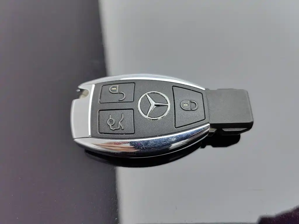 Mercedes-Benz GLC 2016 — фото 19