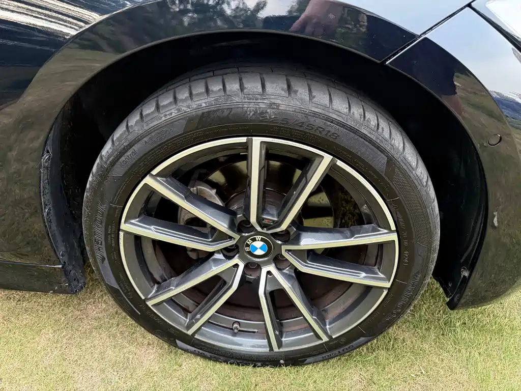 BMW 3 Series 2021 — фото 17