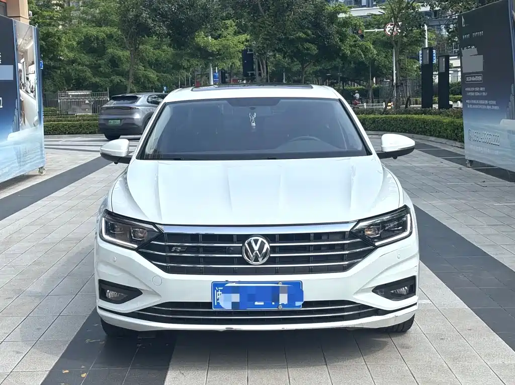 Volkswagen Sagitar 2021