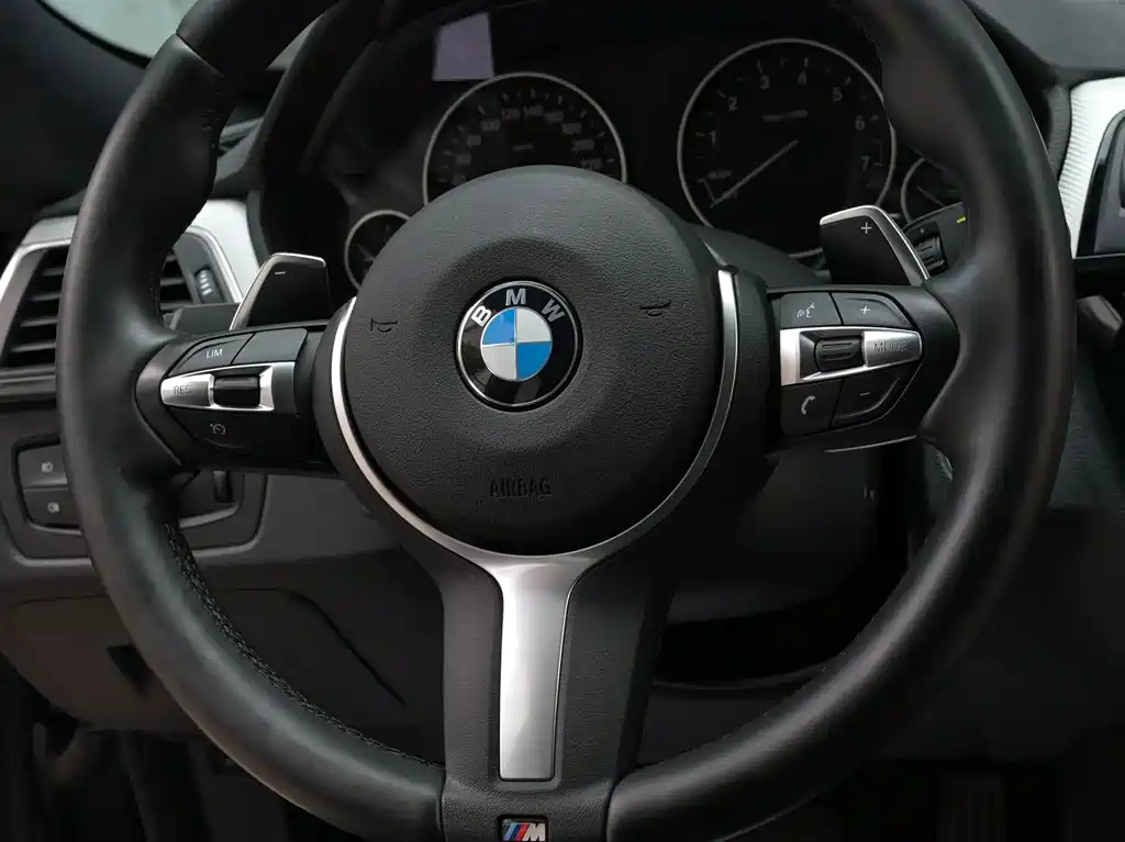 BMW 3 Series GT 2018 — фото 13