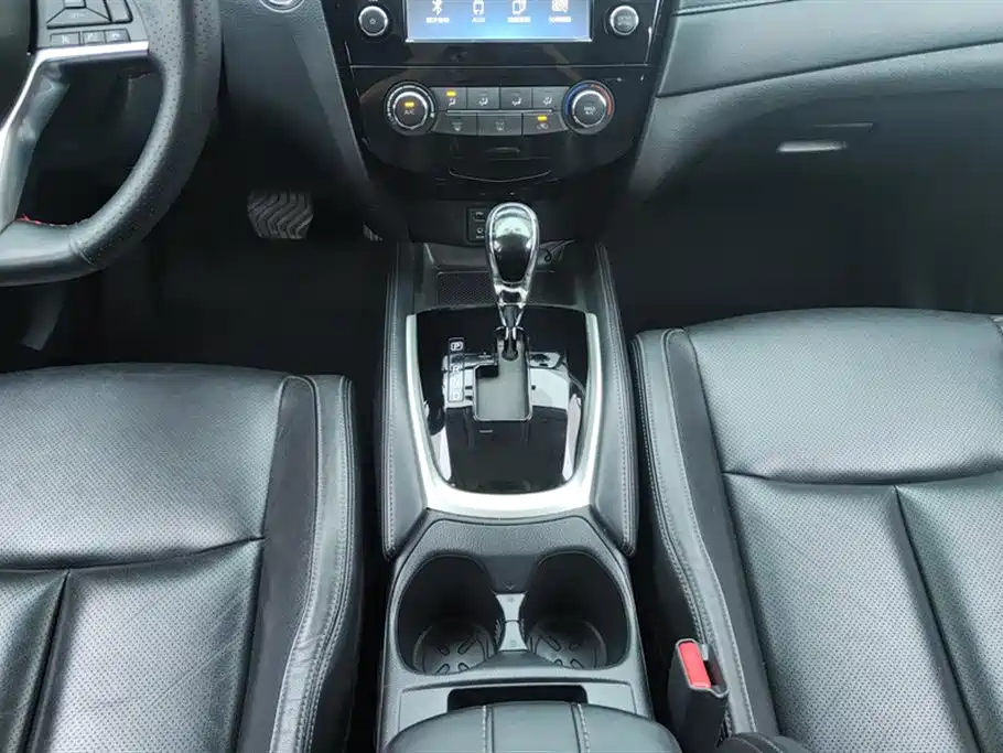 Nissan X-Trail 2018 — фото 15