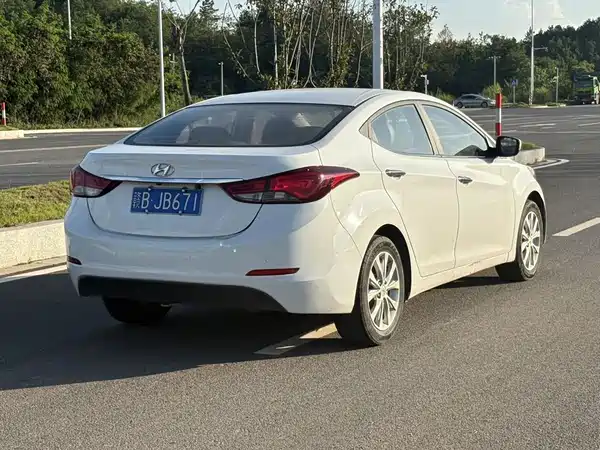 Hyundai Elantra Langdong 2017