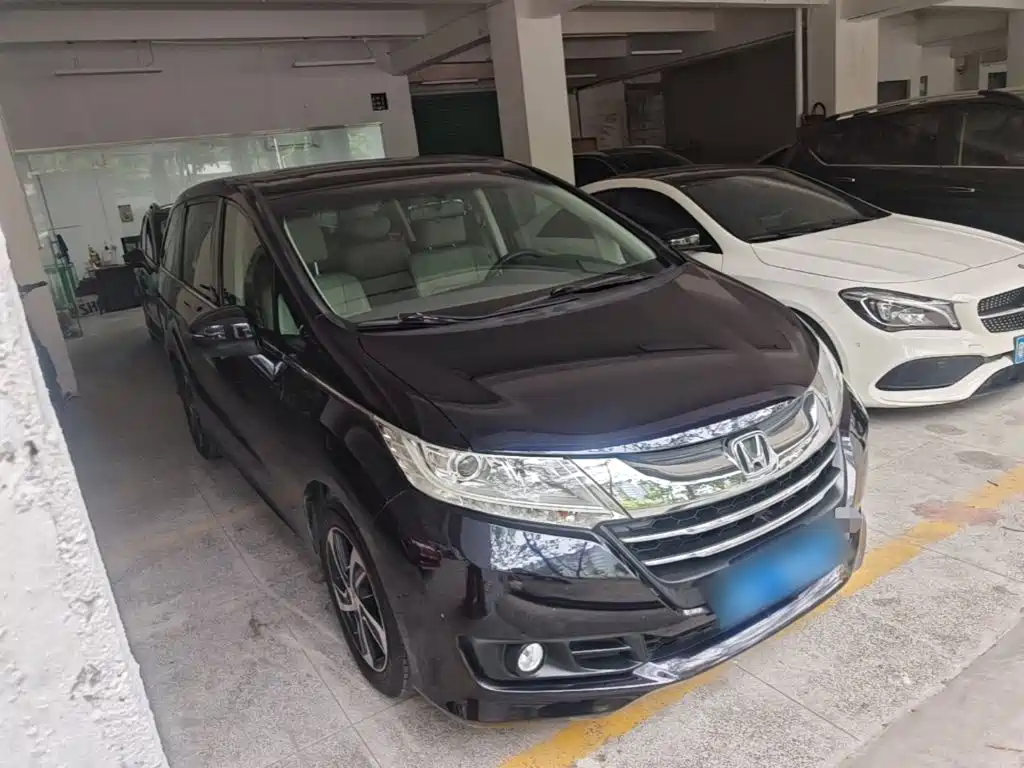 Honda Odyssey 2015 — фото 22