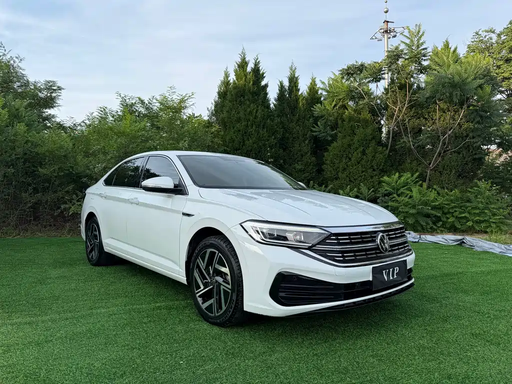 Volkswagen Sagitar 2022