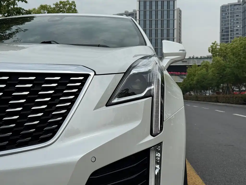 Cadillac XT5 2022 — фото 10