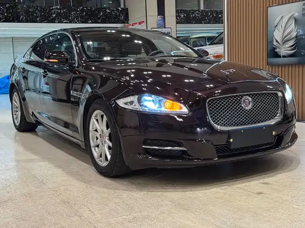 Jaguar XJ 2013