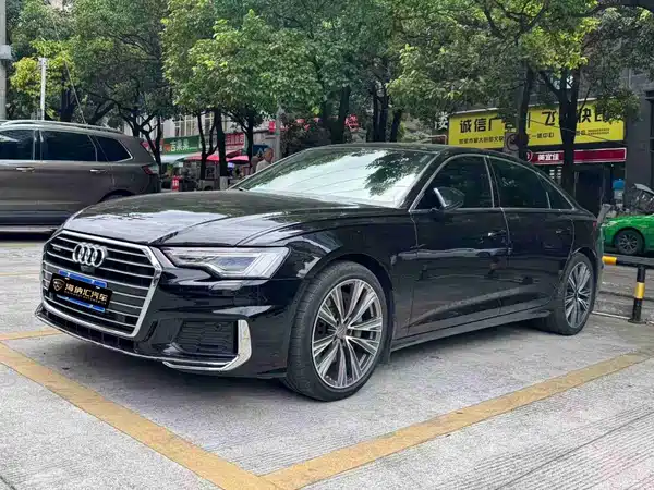 Audi A6L 2022