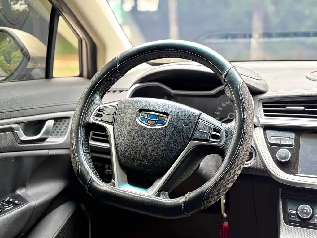 Geely Emgrand GS 2018 — фото 14
