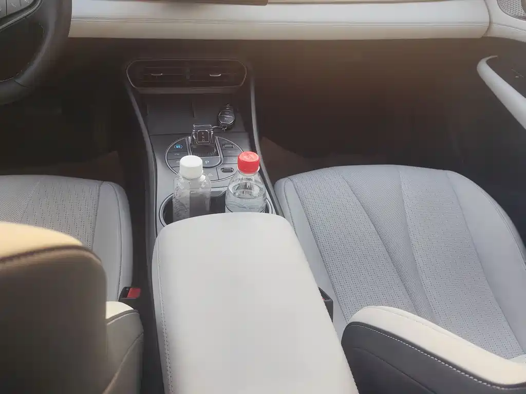 BYD Seal 05 DM-i 2025 — фото 8