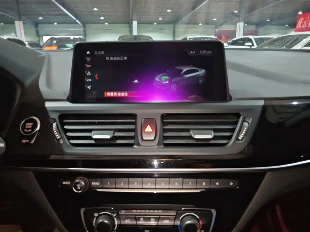 BMW 1 Series 2019 — фото 13