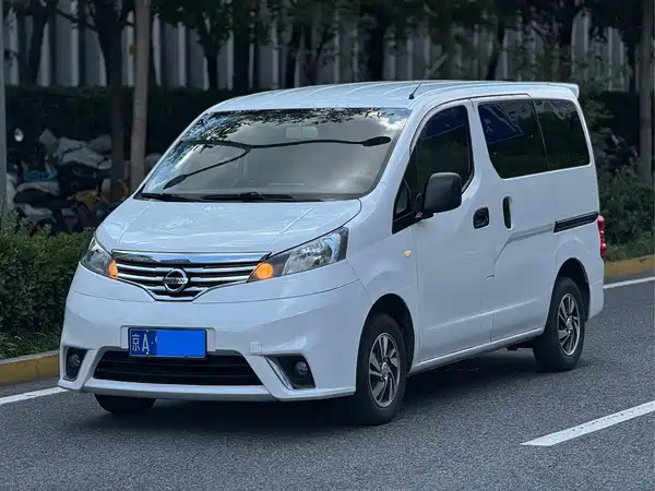 Nissan NV200 2017