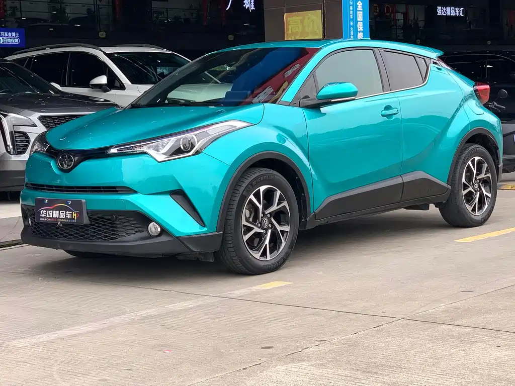 Toyota C-HR 2020 — фото 1