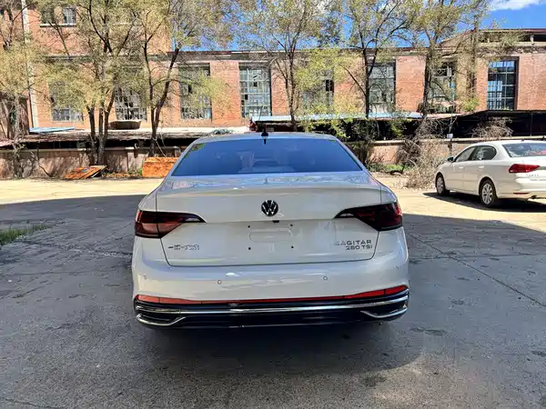 Volkswagen Sagitar 2023