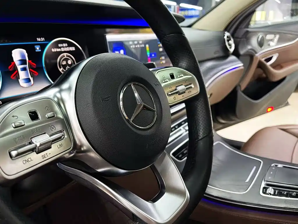 Mercedes-Benz E-Class 2019 — фото 8