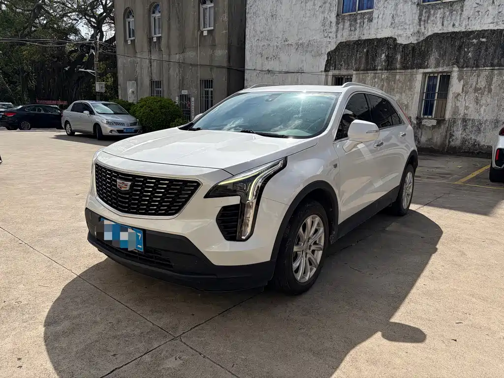 Cadillac XT4 2021 — фото 1