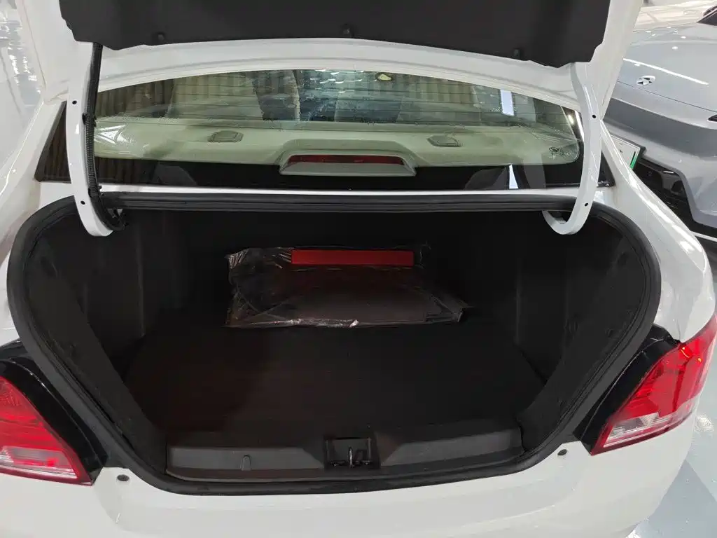 Chevrolet Sail 2015 — фото 18