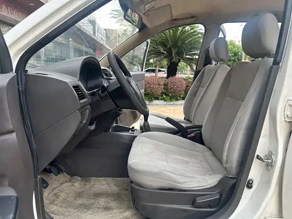 Wuling Hongguang 2016