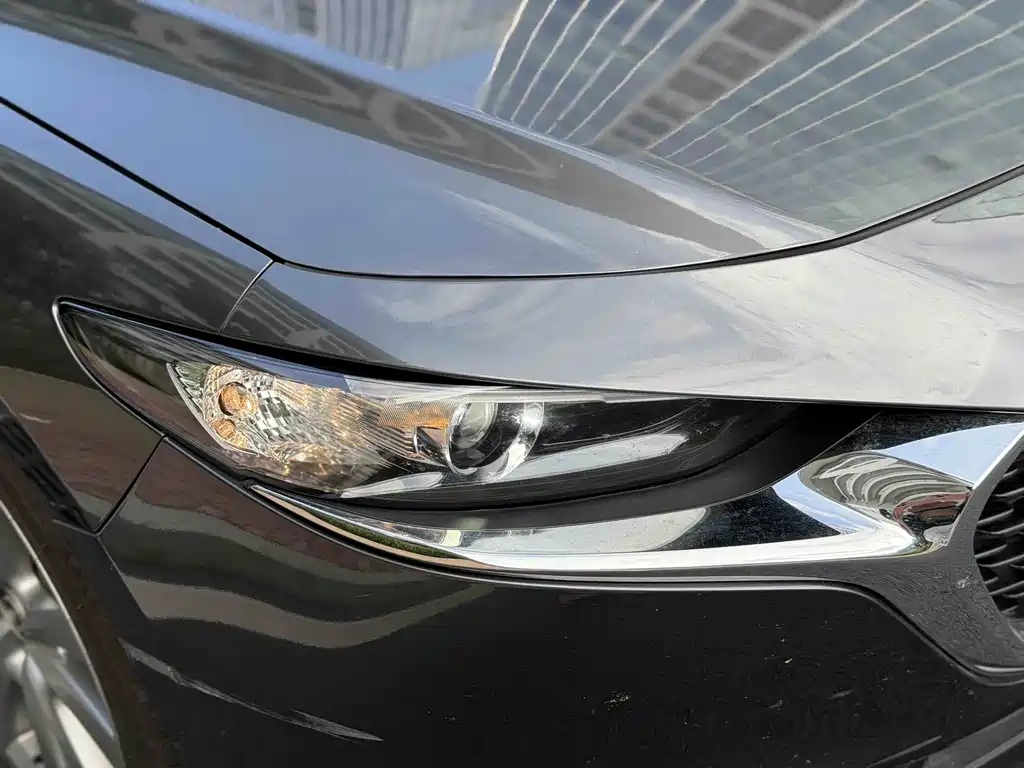Mazda 3 Axela 2020 — фото 23