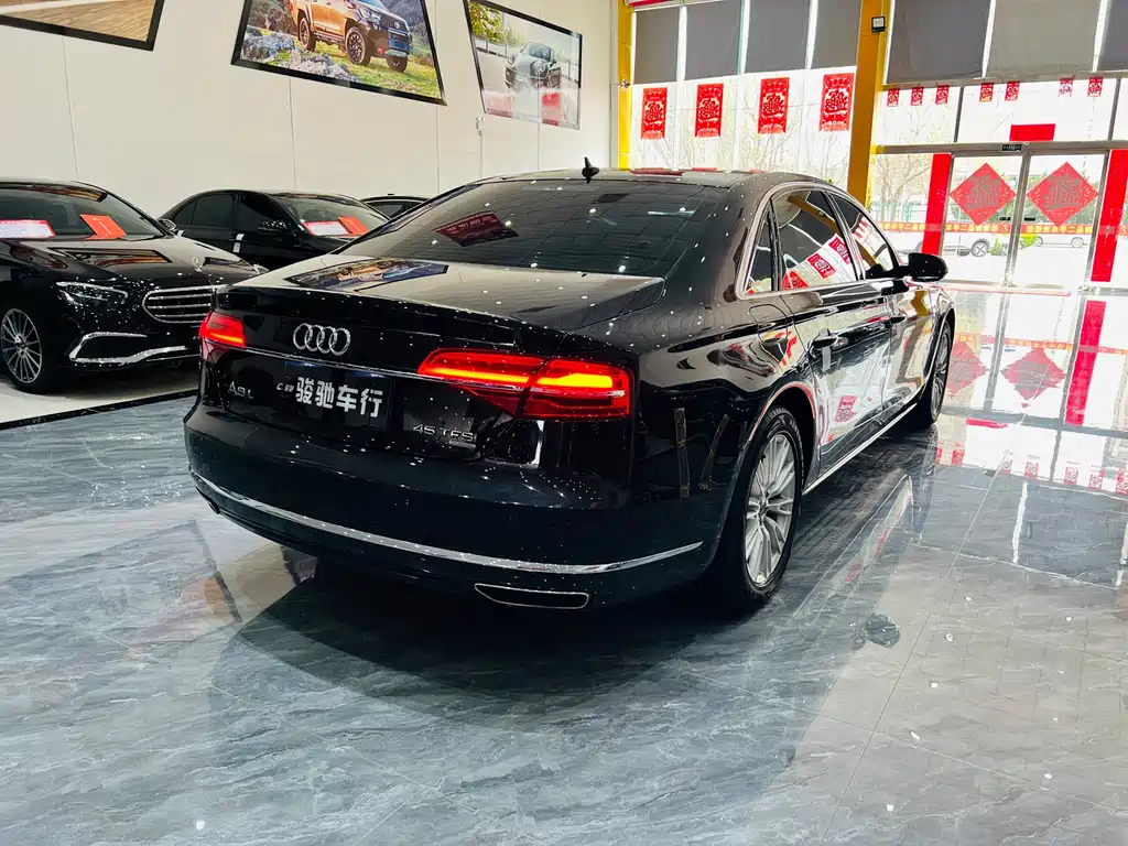 Audi A8 2015 — фото 9