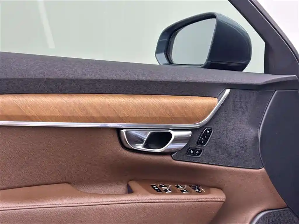 Volvo S90 2018 — фото 14