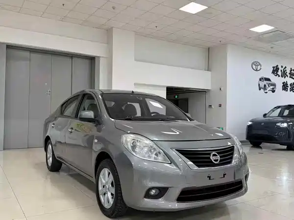 Nissan Sunny 2011