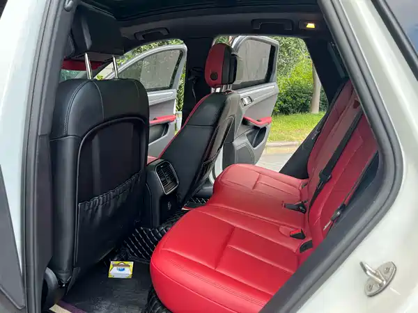 Porsche Macan 2024