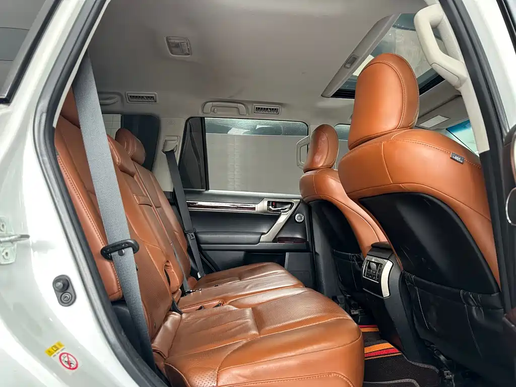 Lexus GX 2016 — фото 12