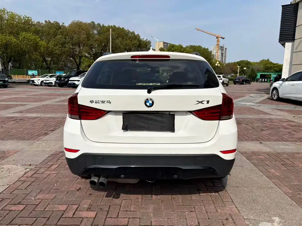 BMW X1 2015 — фото 14