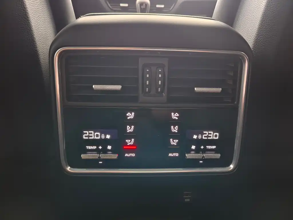 Porsche Cayenne 2018 — фото 10