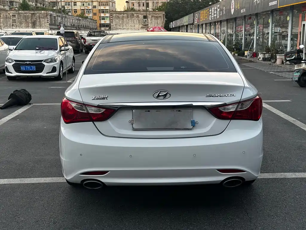 Hyundai Sonata 2014 — фото 11