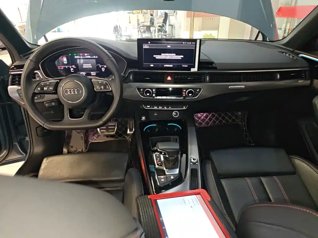 Audi A4L 2023