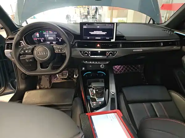 Audi A4L 2023