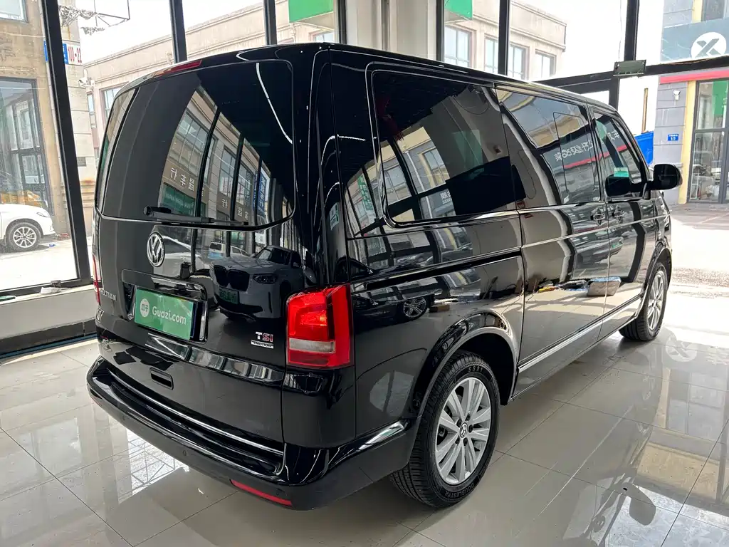 Volkswagen Multivan 2015