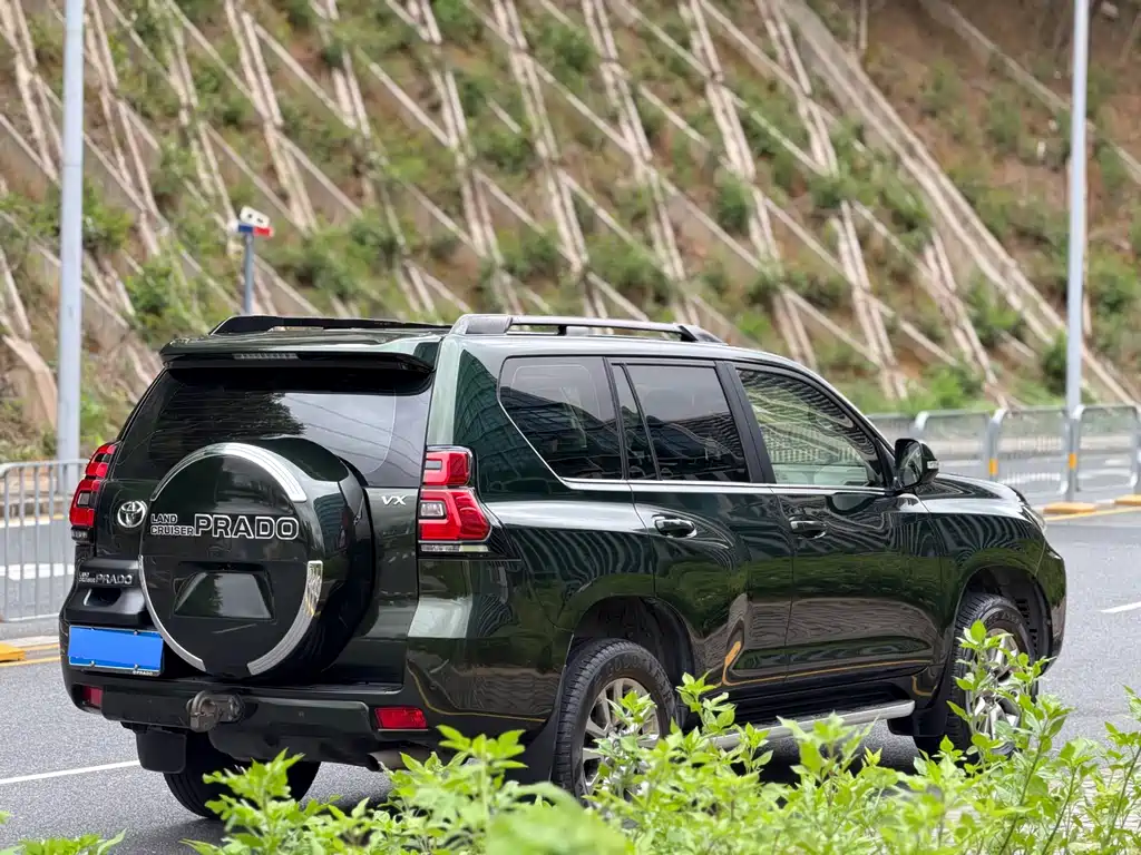 Toyota Prado 2019 — фото 12