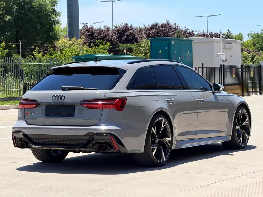 Audi RS 6 2022 — фото 6
